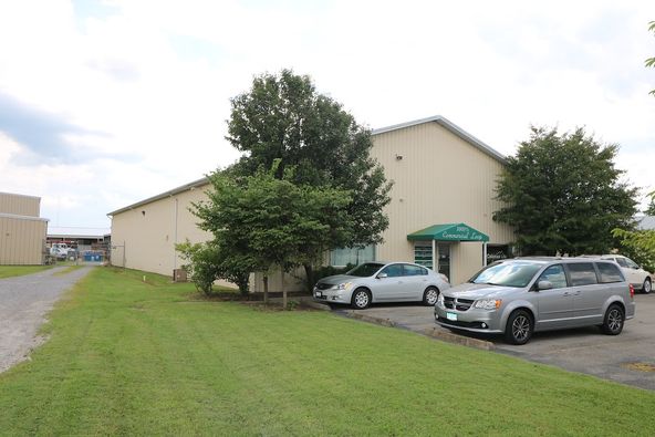 3303 1/2 W Commercial Rd, Marion, IL 62959